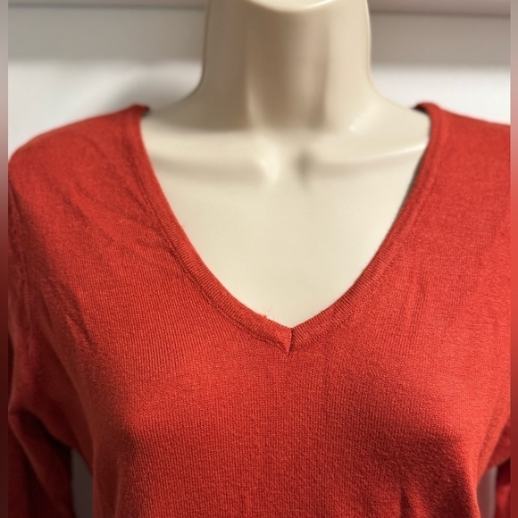 Love Ellie Burnt Orange V Neck Sweater XS - Picture 5 of 11
